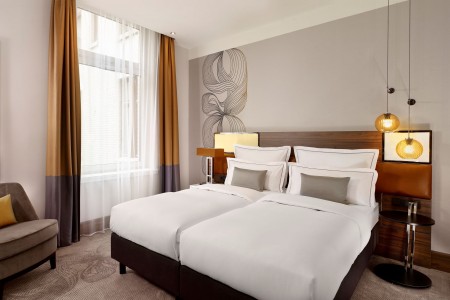 Reichshof Hamburg Medium Room