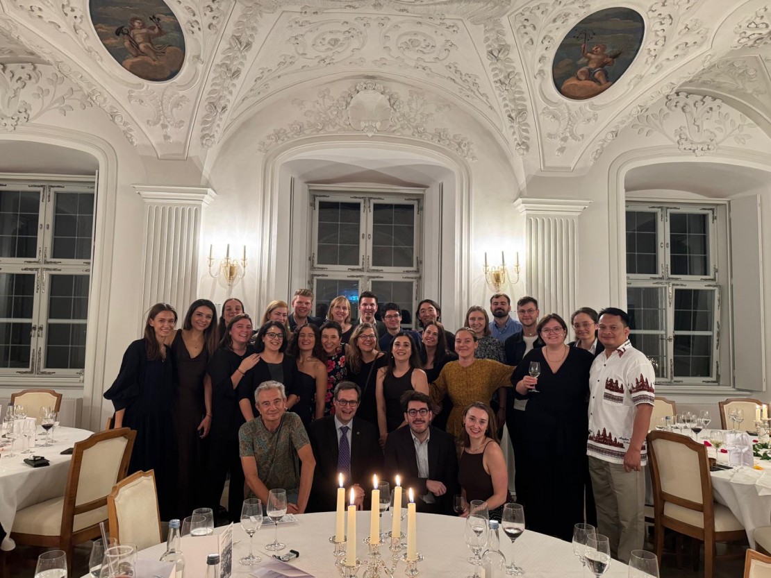 The HRRS 2025 team in front of Kloster Irsee.