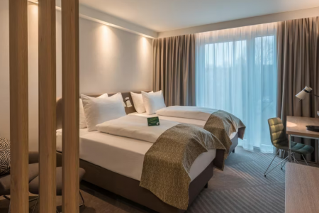 Holiday Inn Berliner Tor standard room